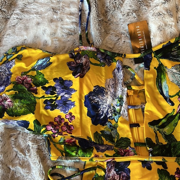 Fashion Nova Swimsuit - Picture 4 of 6